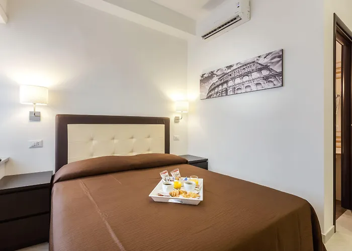 Oda ve Kahvaltı Sol Romae 4*